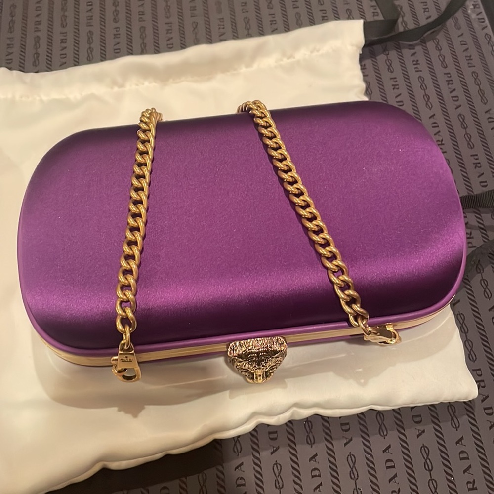 Brand new Gucci clutch - Picture 3 of 4